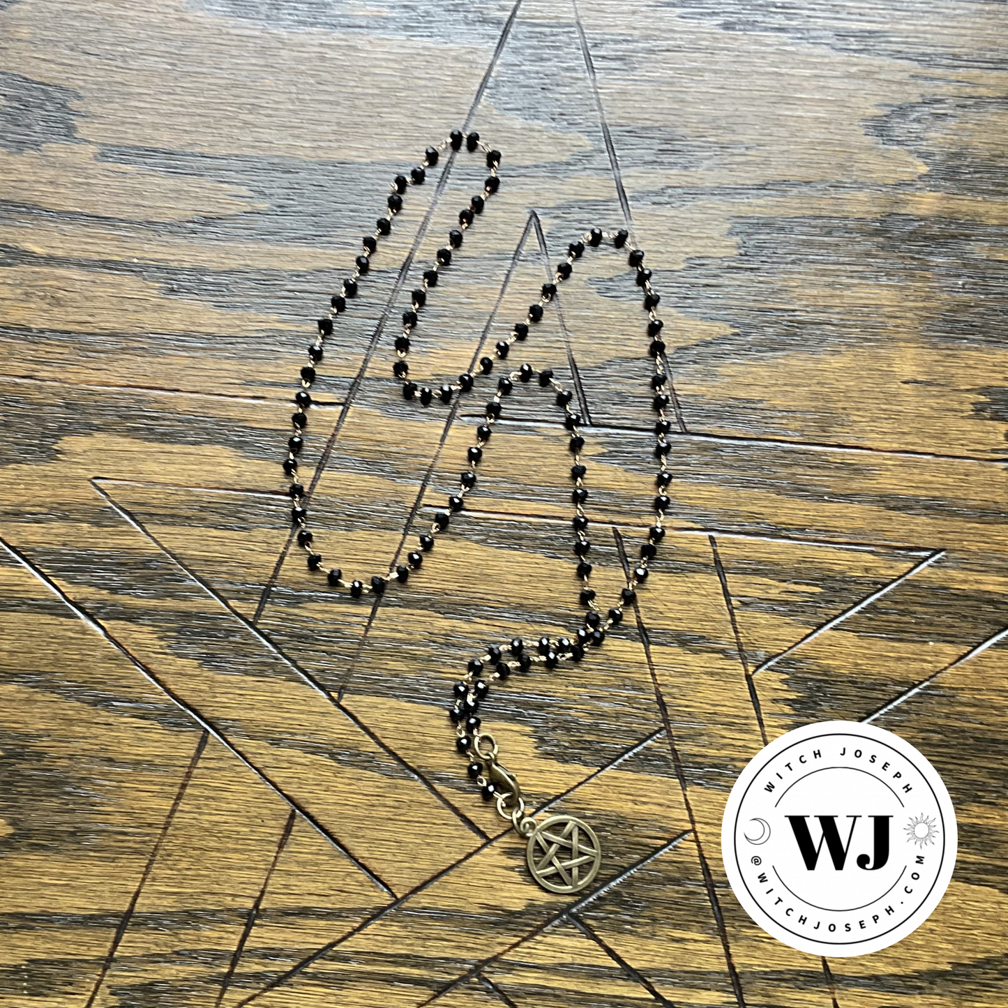 Delicate Bronze Pentacle Necklace – Interwoven Pentagram Pendant with Elemental Symbolism on Black Crystal Beaded Copper Chain