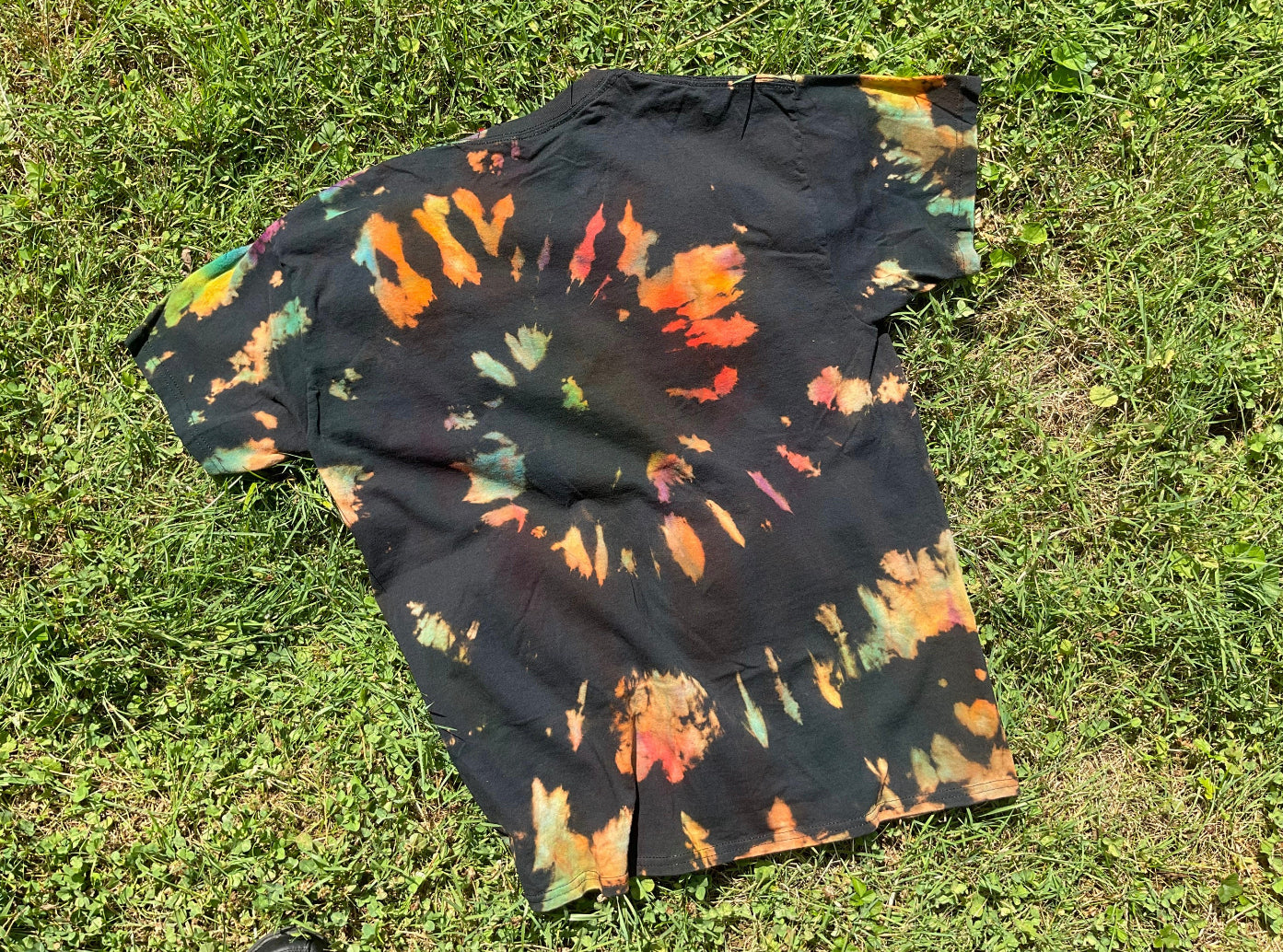 Prismatic Reverse Tie Dye Tshirt